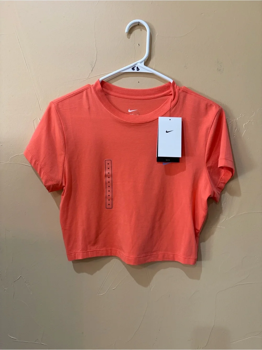 NWT Nike Women’s Coral Cropped Crew Tee